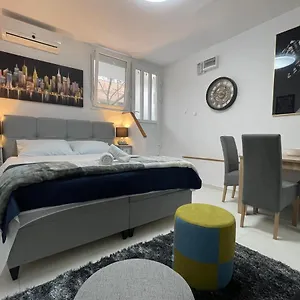  Apartment Old Town Bridge Croatia