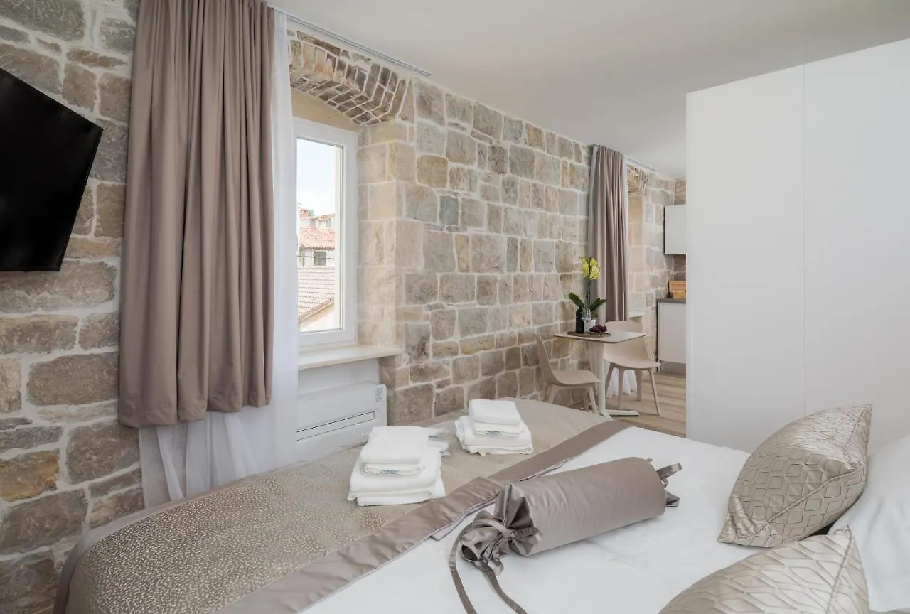Mediterra Residence Split 4*,