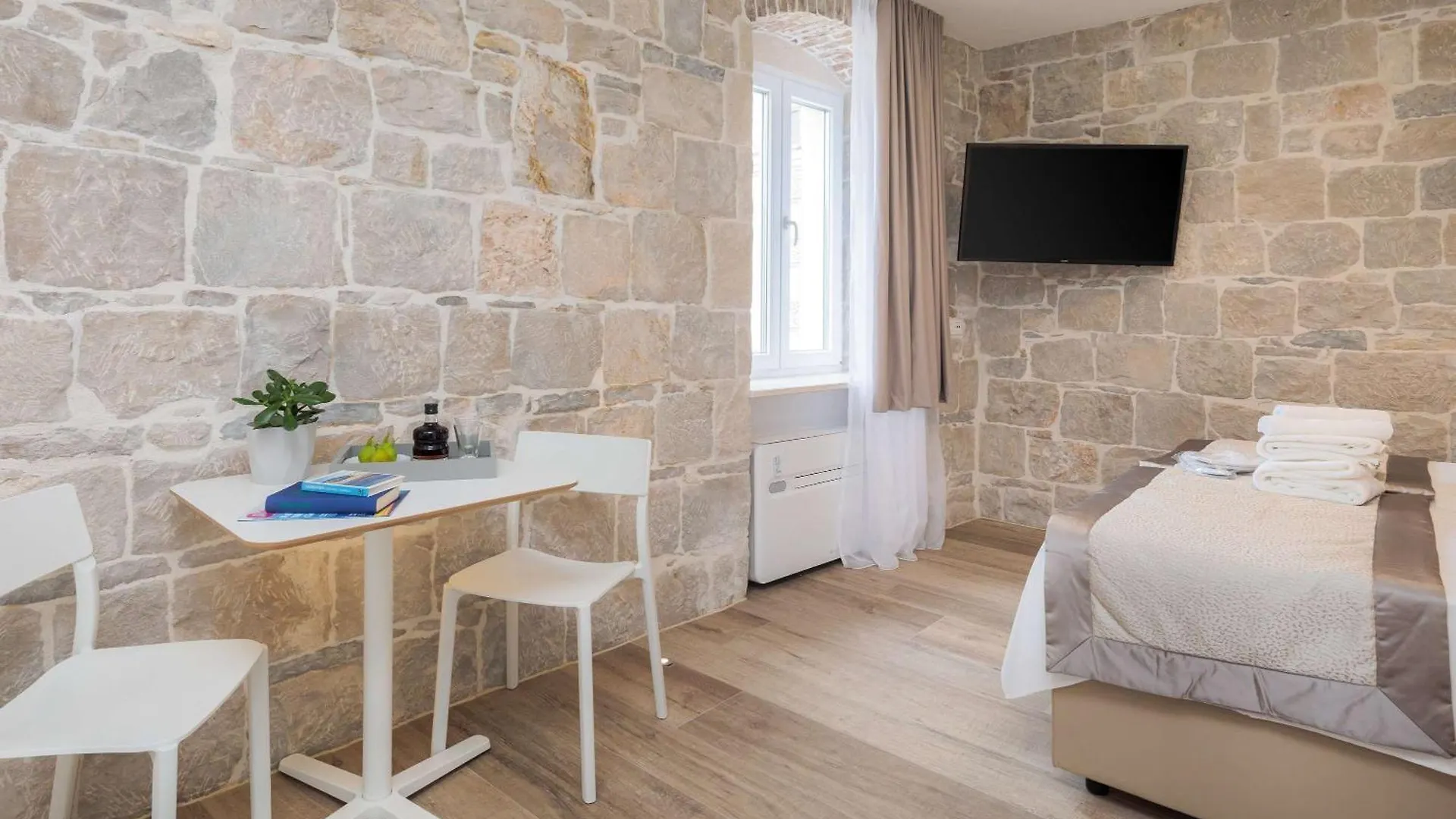 Mediterra Residence Split 4*,